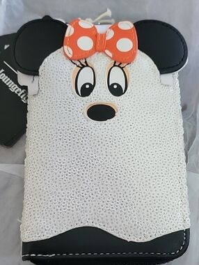 Loungefly DISNEY Minnie Ghost Glow In The Dark Sequin Wallet
